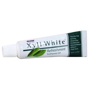 My Go-To Non-Toxic Mint Toothpaste That Doesn't Irritate